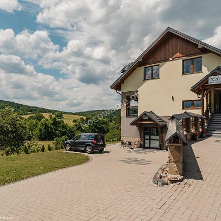 Dobranocka Hotel Malastow Exterior photo
